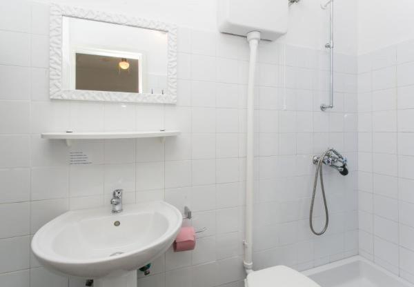 Guest House Busurelo Polače Pokoj fotografie